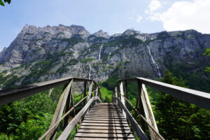 Switzerland hiking (Lauterbrunnen valley)