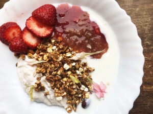granola and yogurt with fruit